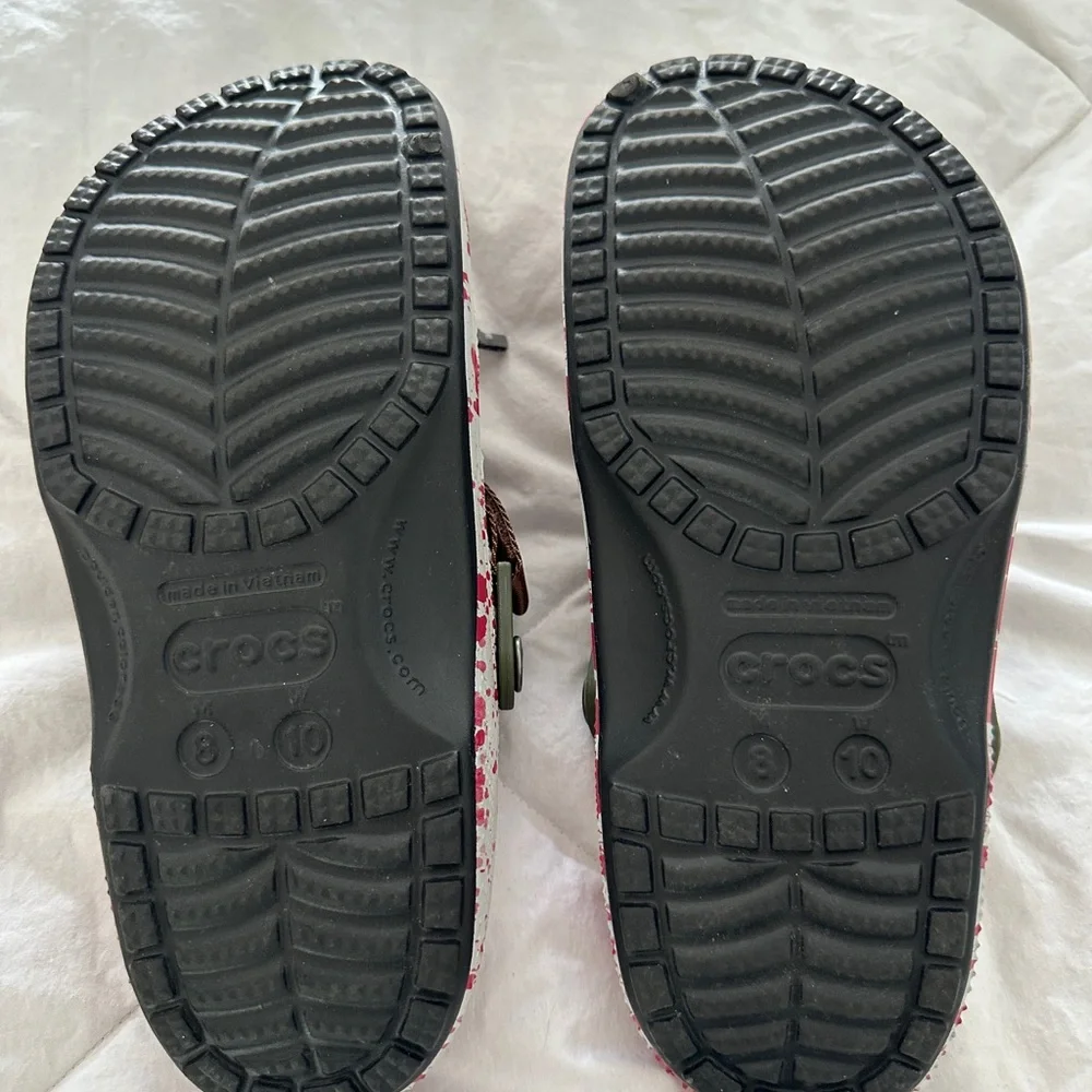 Friday the 13th Crocs- Men’s 8 / Women’s 10 NWOT - Picture 5 of 6